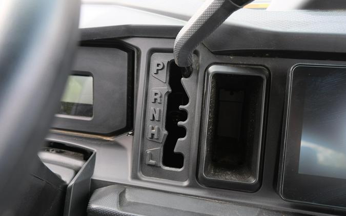 2026 CAN-AM DEFENDER MAX XT HD11 WITH 1025 INCH TOUCHSCREEN
