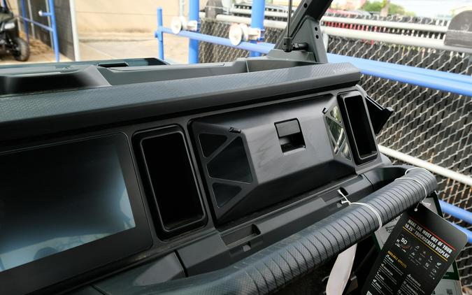 2026 CAN-AM DEFENDER MAX XT HD11 WITH 1025 INCH TOUCHSCREEN