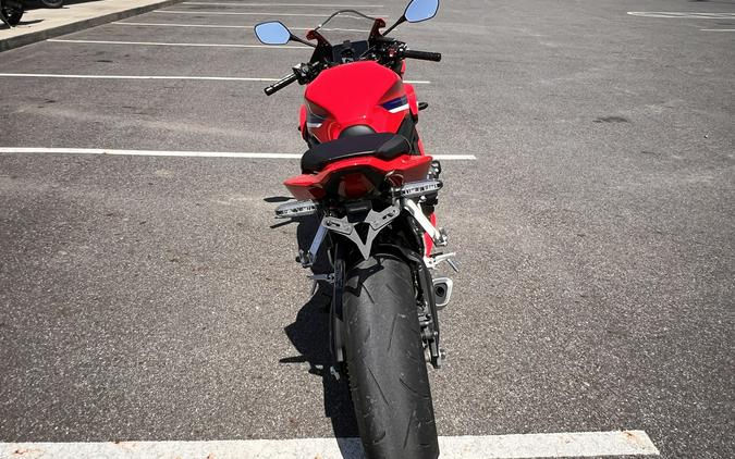 2025 Honda CBR650R E-Clutch