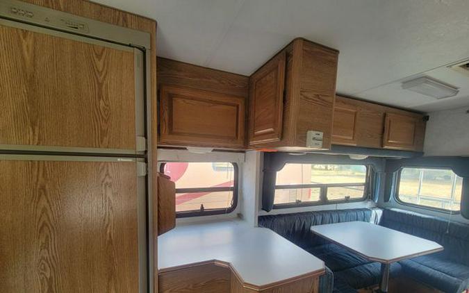 Used 1997 LANCE SQUIRE 9500