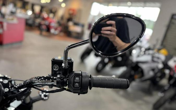 2025 Indian Motorcycle® Scout® Sixty Classic Limited Frost Silver