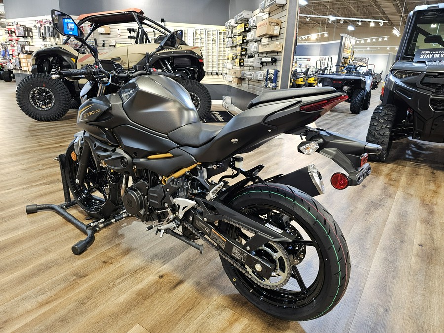 2026 Kawasaki Z500 ABS Metallic Spark Black/Metallic Matte Graphenesteel Gray - 109485