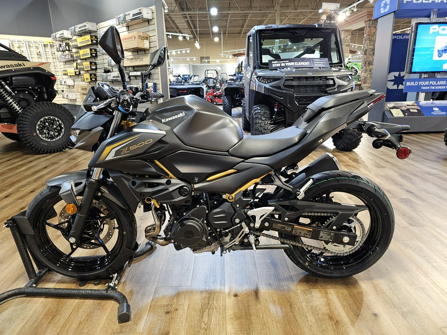 2026 Kawasaki Z500 ABS Metallic Spark Black/Metallic Matte Graphenesteel Gray - 109485