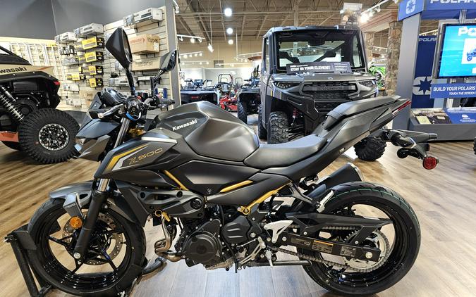 2026 Kawasaki Z500 ABS Metallic Spark Black/Metallic Matte Graphenesteel Gray - 109485