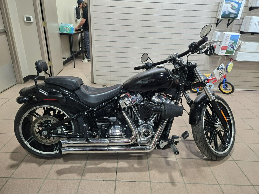 2018 HARLEY SOFTAILBREAKOUT