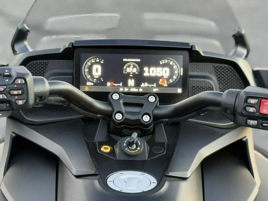 2026 Can-Am Spyder F3 Limited Dark