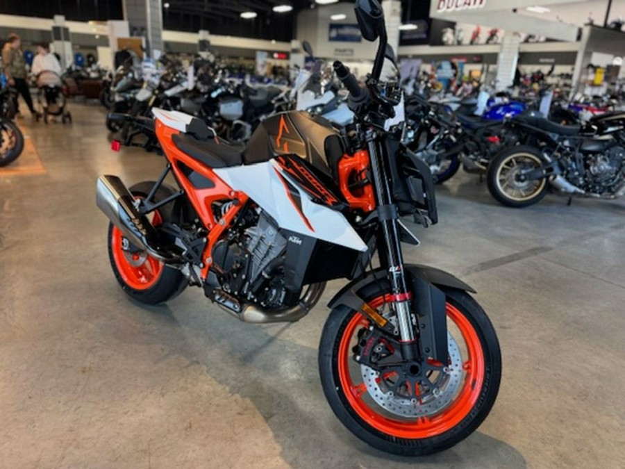 2026 KTM Duke 990 R
