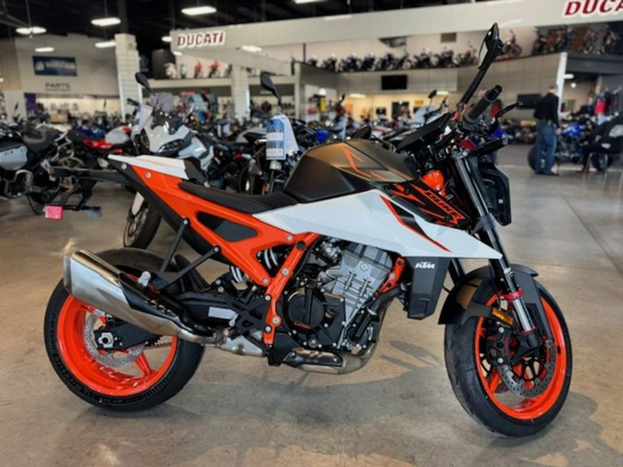2026 KTM Duke 990 R