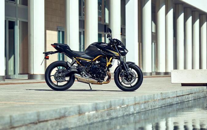 2026 Kawasaki Z650 S ABS CA Metallic Matte Graphenesteel Gray/Metallic Flat Spark Black