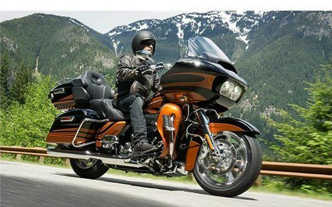 2015 Harley-Davidson CVO™ Road Glide® Ultra