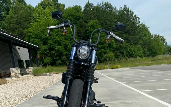 2019 Harley-Davidson Street Bob Vivid Black