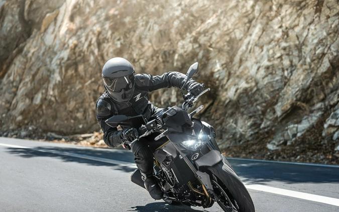 2026 Kawasaki Z900 ABS CA Metallic Matte Graphenesteel Gray/Metallic Flat Spark Black