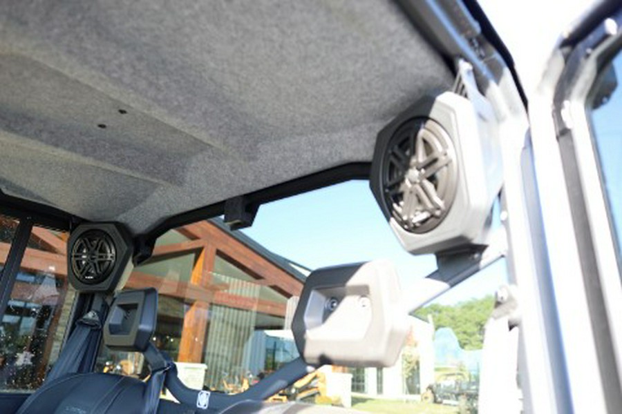 2026 Can-Am Defender MAX Limited HD11