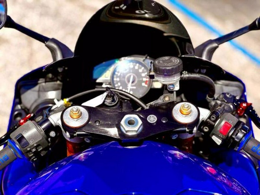 2007 Yamaha YZF-R1 (Blue)