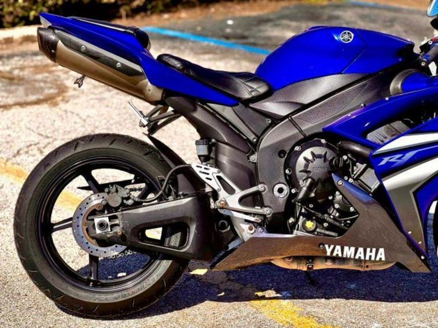 2007 Yamaha YZF-R1 (Blue)