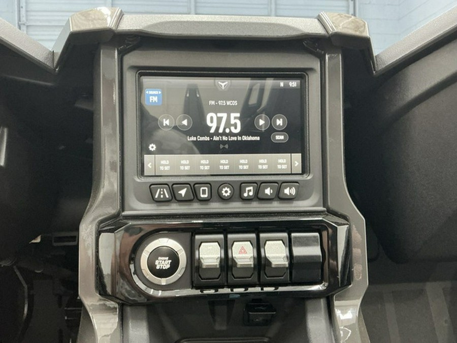 2025 Polaris Slingshot Slingshot R