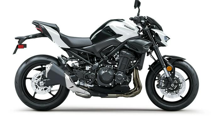 2026 Kawasaki Z900 ABS CA Pearl Blizzard White/Ebony