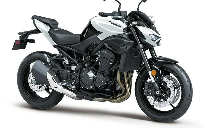 2026 Kawasaki Z900 ABS CA Pearl Blizzard White/Ebony