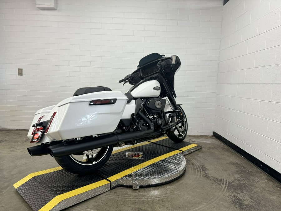 2024 Harley-Davidson Street Glide® WHITE ONYX PRL