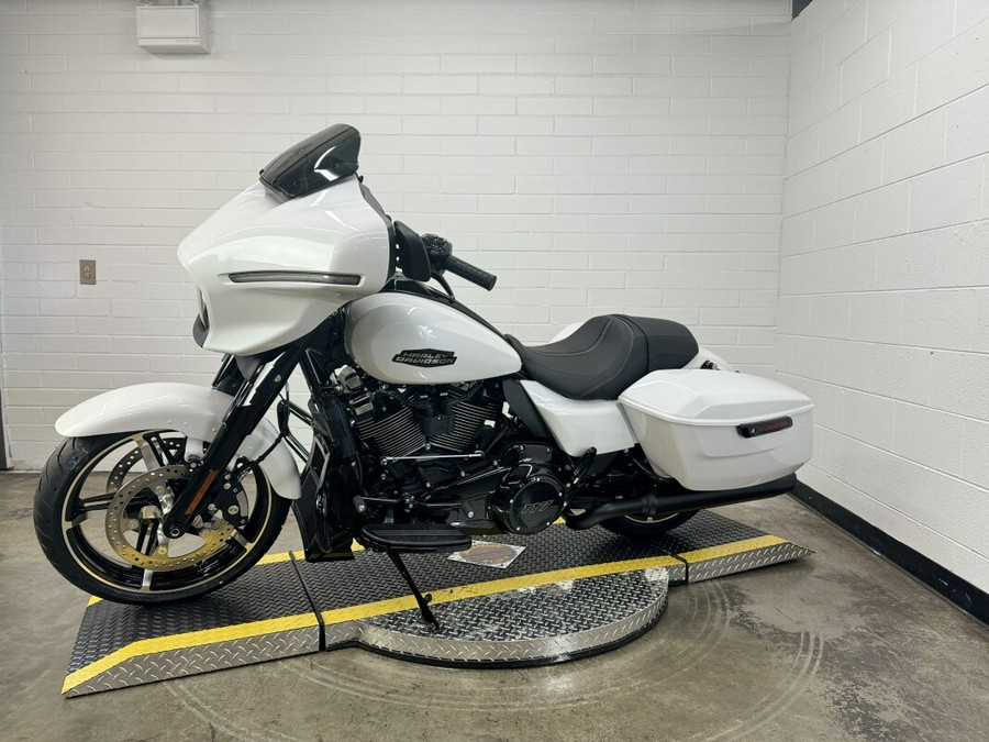 2024 Harley-Davidson Street Glide® WHITE ONYX PRL