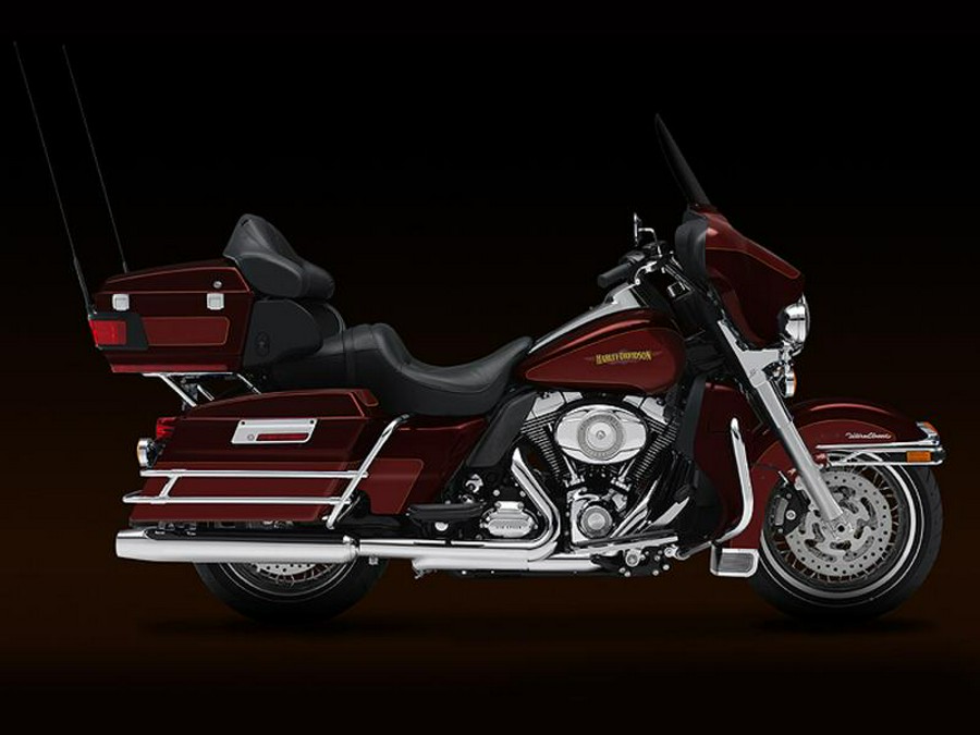 2010 Harley-Davidson® FLHTCU - Ultra Classic® Electra Glide