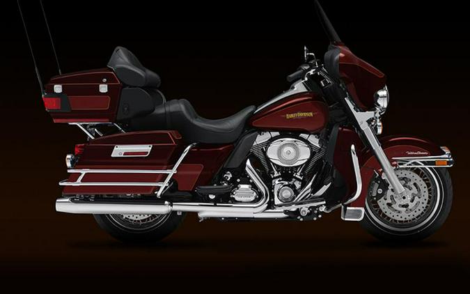 2010 Harley-Davidson® FLHTCU - Ultra Classic® Electra Glide