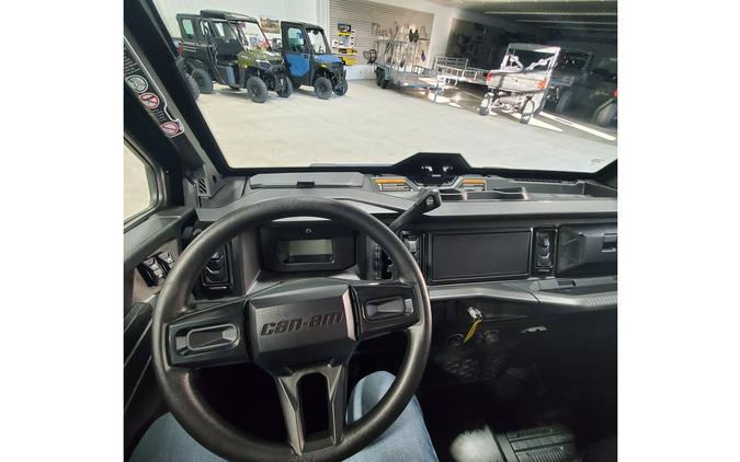 2026 Can-Am Defender XT CAB HD11