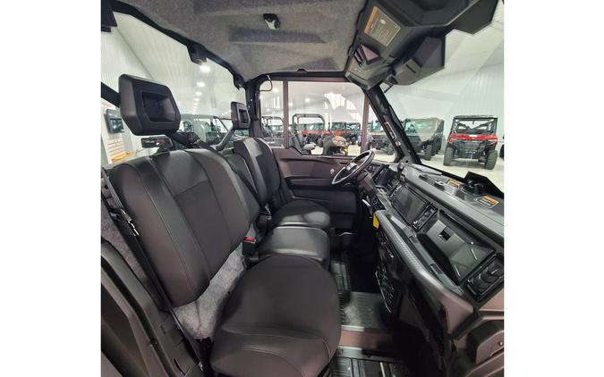 2026 Can-Am Defender XT CAB HD11