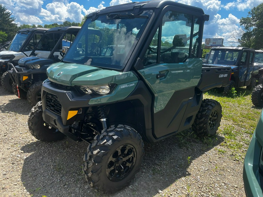 2026 Can-Am Defender DPS CAB