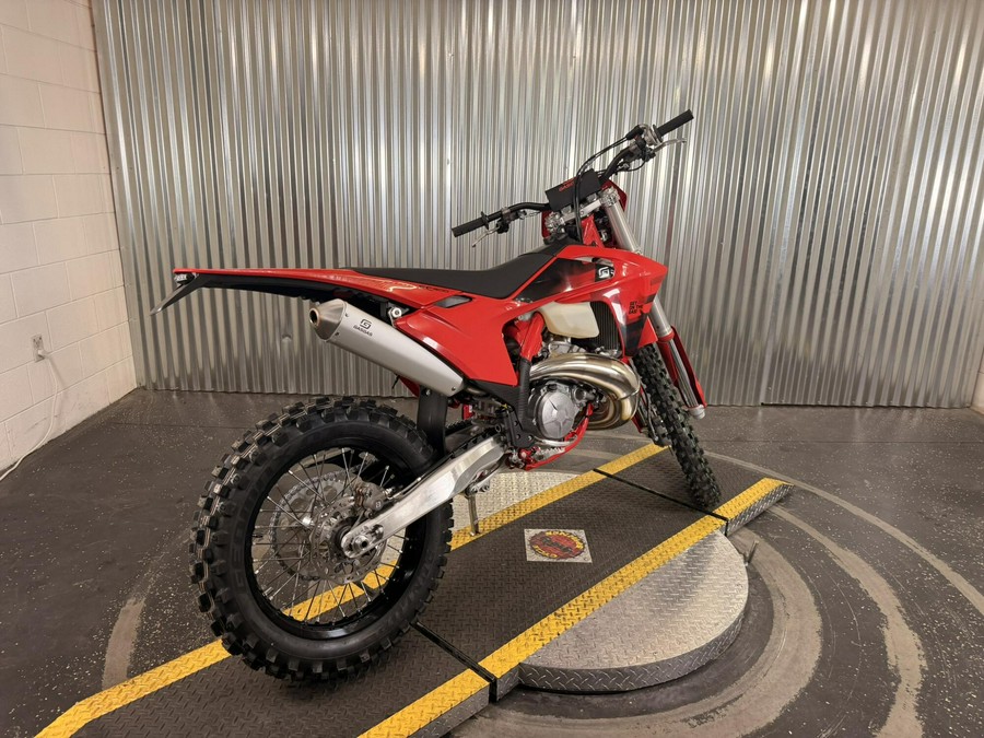 2027 GasGas EC 300