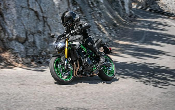 2026 Kawasaki Z900 SE ABS CA Metallic Matte Graphenesteel Gray/Metallic Matte Carbon Gray