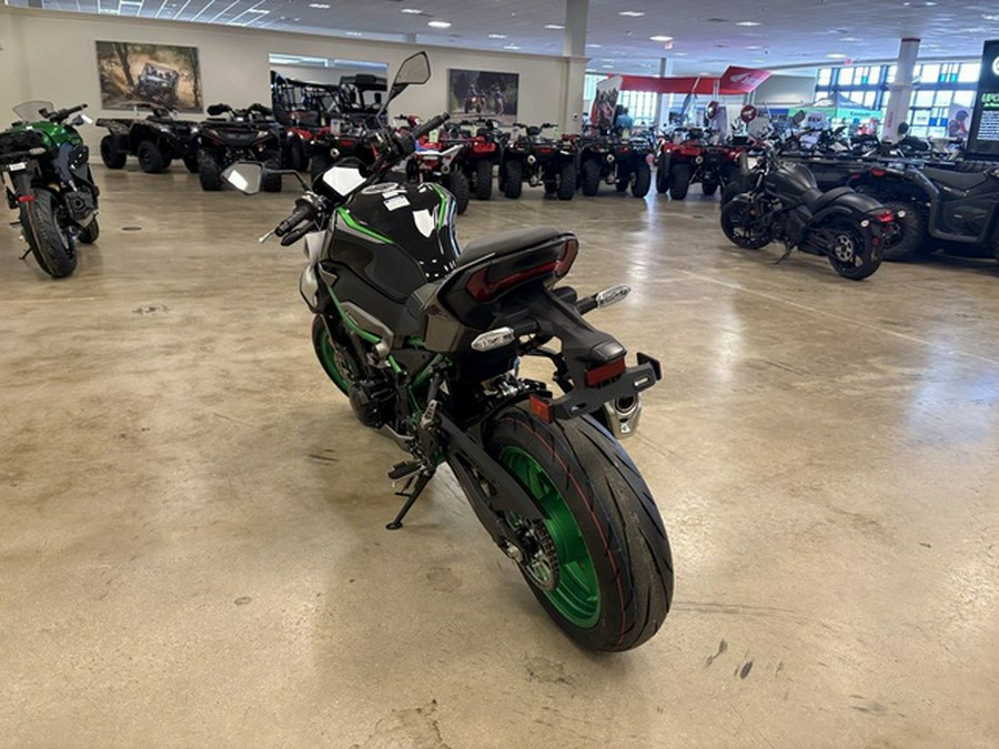 2025 Kawasaki Z900 SE ABS