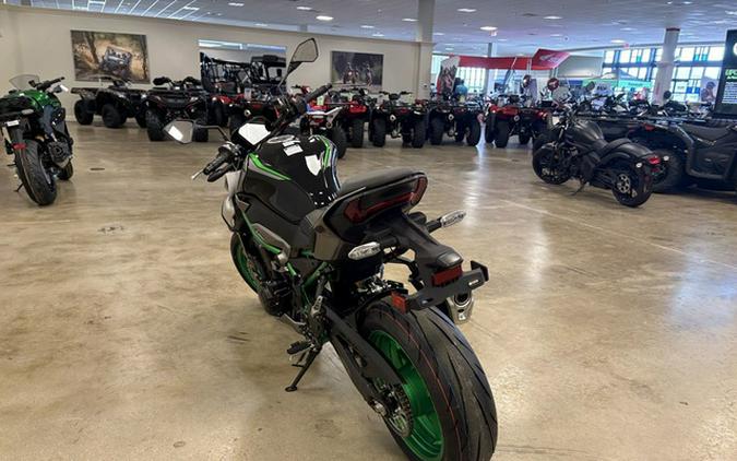 2025 Kawasaki Z900 SE ABS