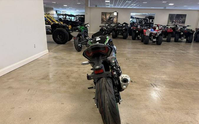 2025 Kawasaki Z900 SE ABS