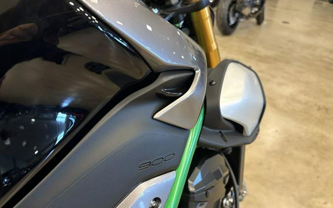 2025 Kawasaki Z900 SE ABS