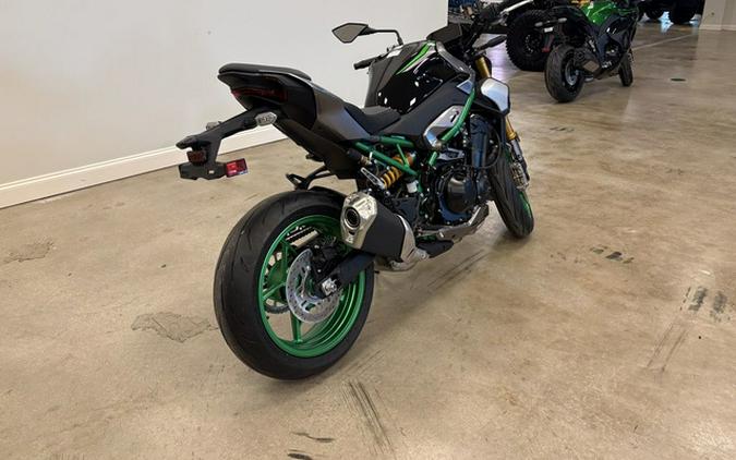2025 Kawasaki Z900 SE ABS