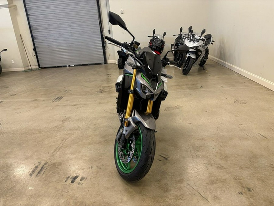 2025 Kawasaki Z900 SE ABS