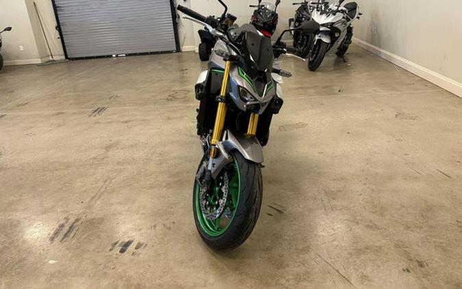 2025 Kawasaki Z900 SE ABS