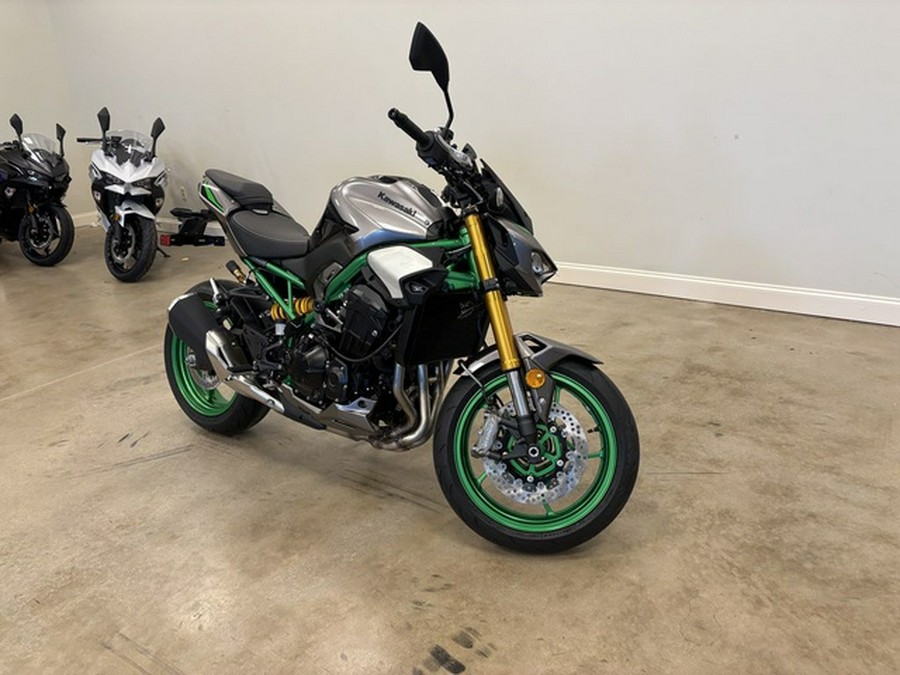 2025 Kawasaki Z900 SE ABS