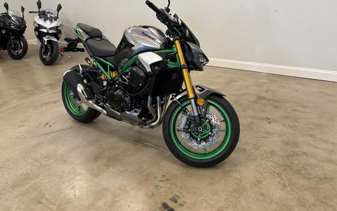 2025 Kawasaki Z900 SE ABS