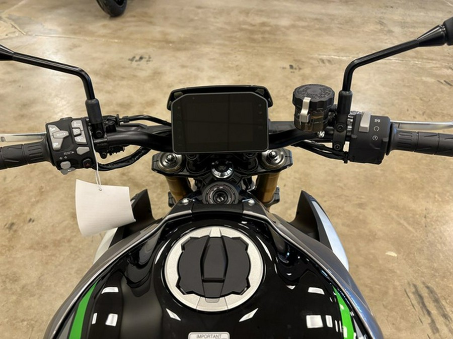 2025 Kawasaki Z900 SE ABS
