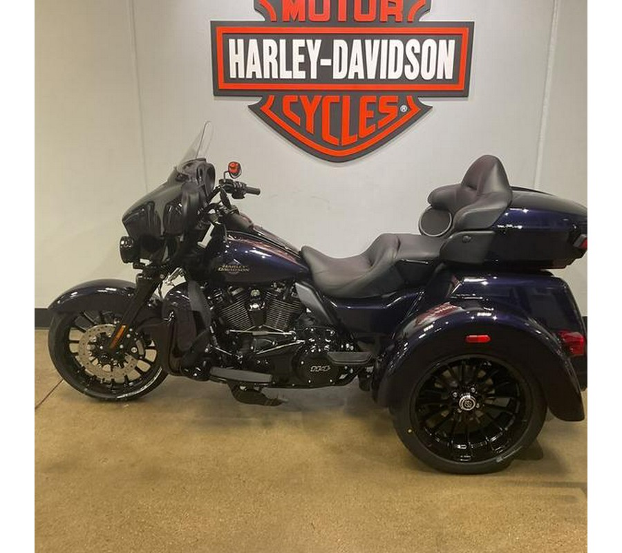 2025 Harley-Davidson® FLHTCUTG - Tri Glide® Ultra