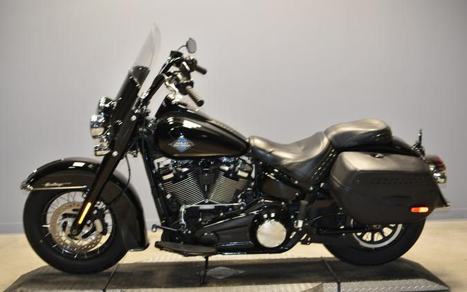 2025 Harley-Davidson Heritage Classic FLHC