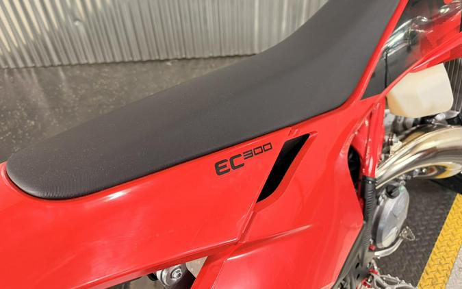2027 GasGas EC 300