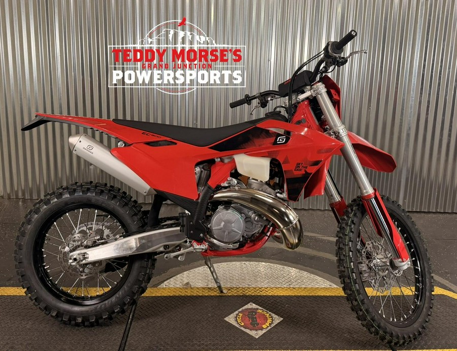 2027 GasGas EC 300