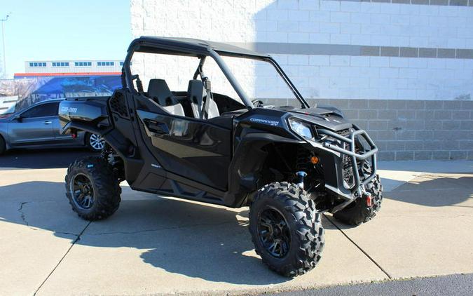 2024 Can-Am® SSV COM XT 64 1000R BK 24