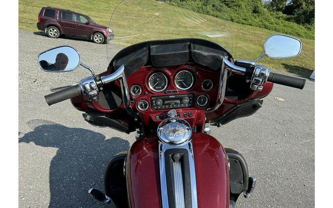 2010 ULTRA CLASSIC - Harley-Davidson®