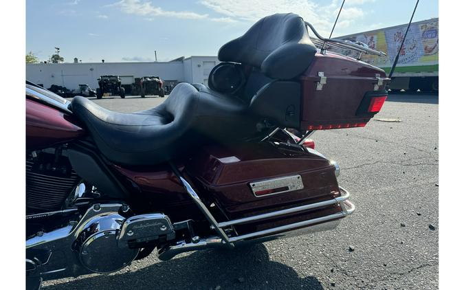 2010 ULTRA CLASSIC - Harley-Davidson®