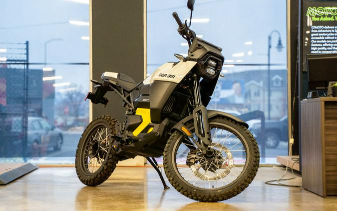 2025 Can-Am® Origin White