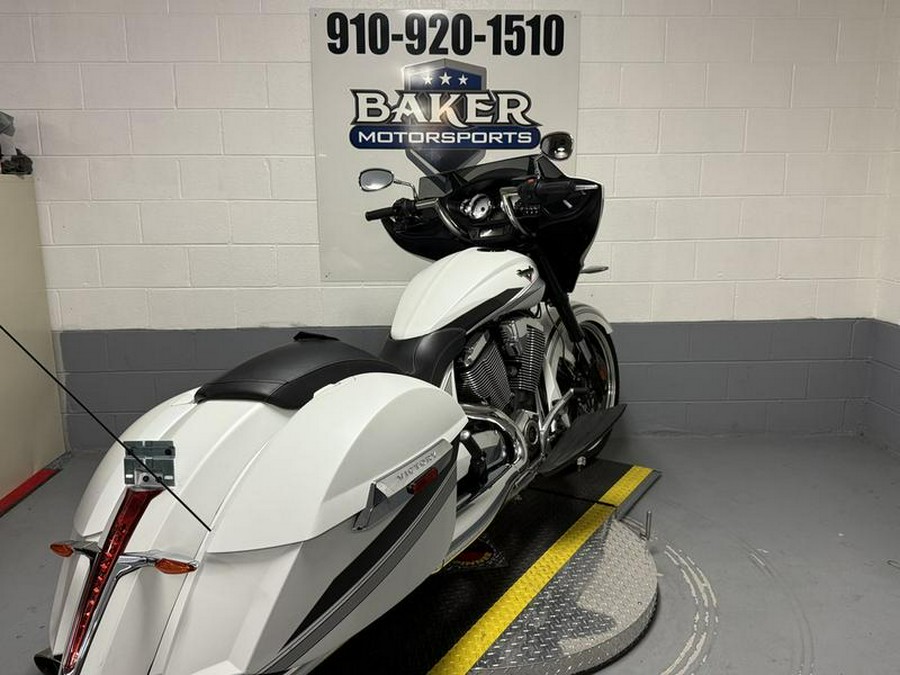 2016 Victory Motorcycles® Magnum® Black Crystal over Super Steel Gray